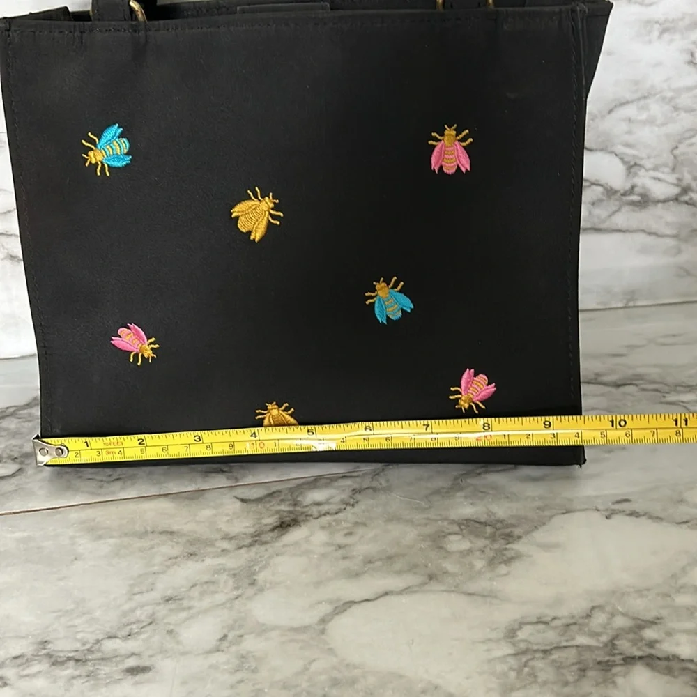 Tianni | vintage VTG bag with embroidered Bees bugs plastic faux bamboo handles - Picture 10 of 11